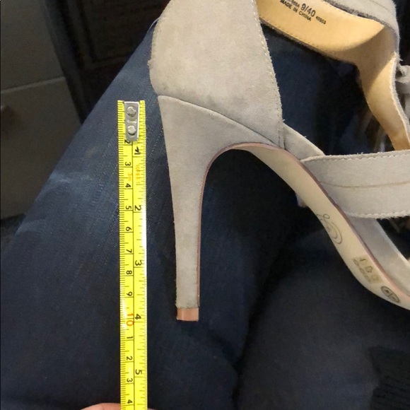 ❌SOLD❌ 🦋pick 5 items/25 Taupe suede heel - Picture 4 of 6